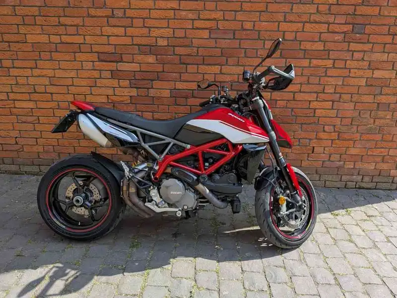 Ducati Hypermotard 950 - foto 6
