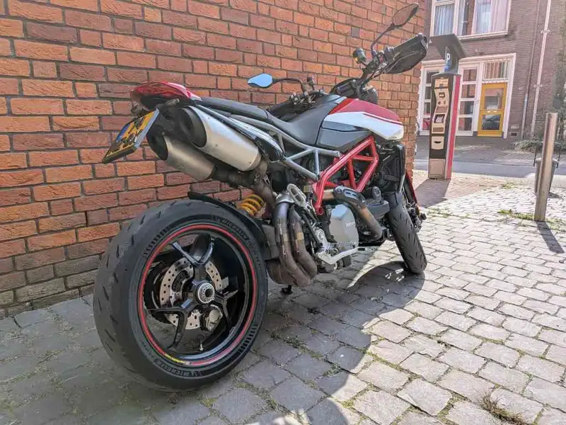 Ducati Hypermotard 950 - foto 7