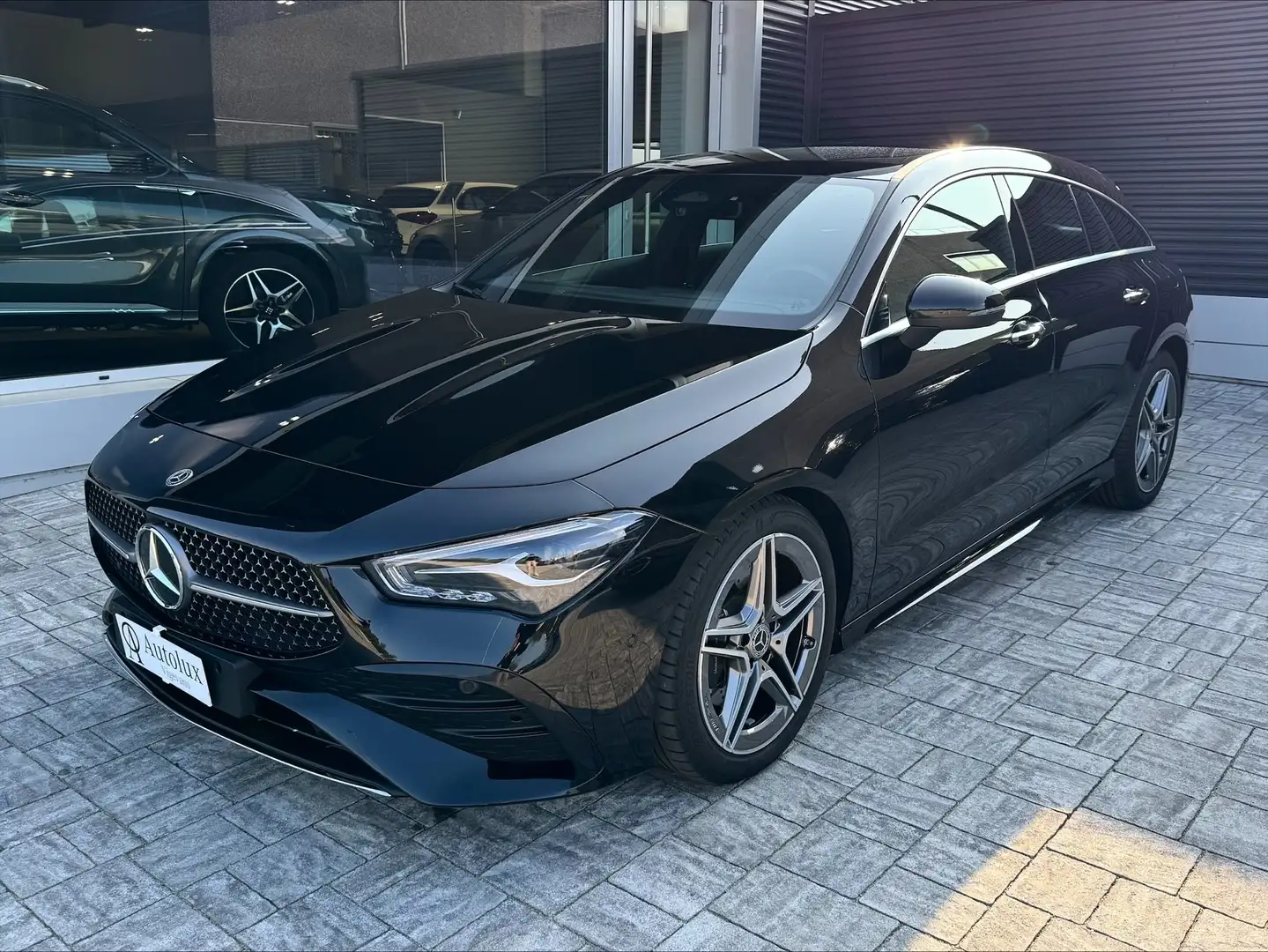 Mercedes-Benz CLA 200 CLA Shooting Brake 200 AMG Line Advanced Plus auto Zwart - 1