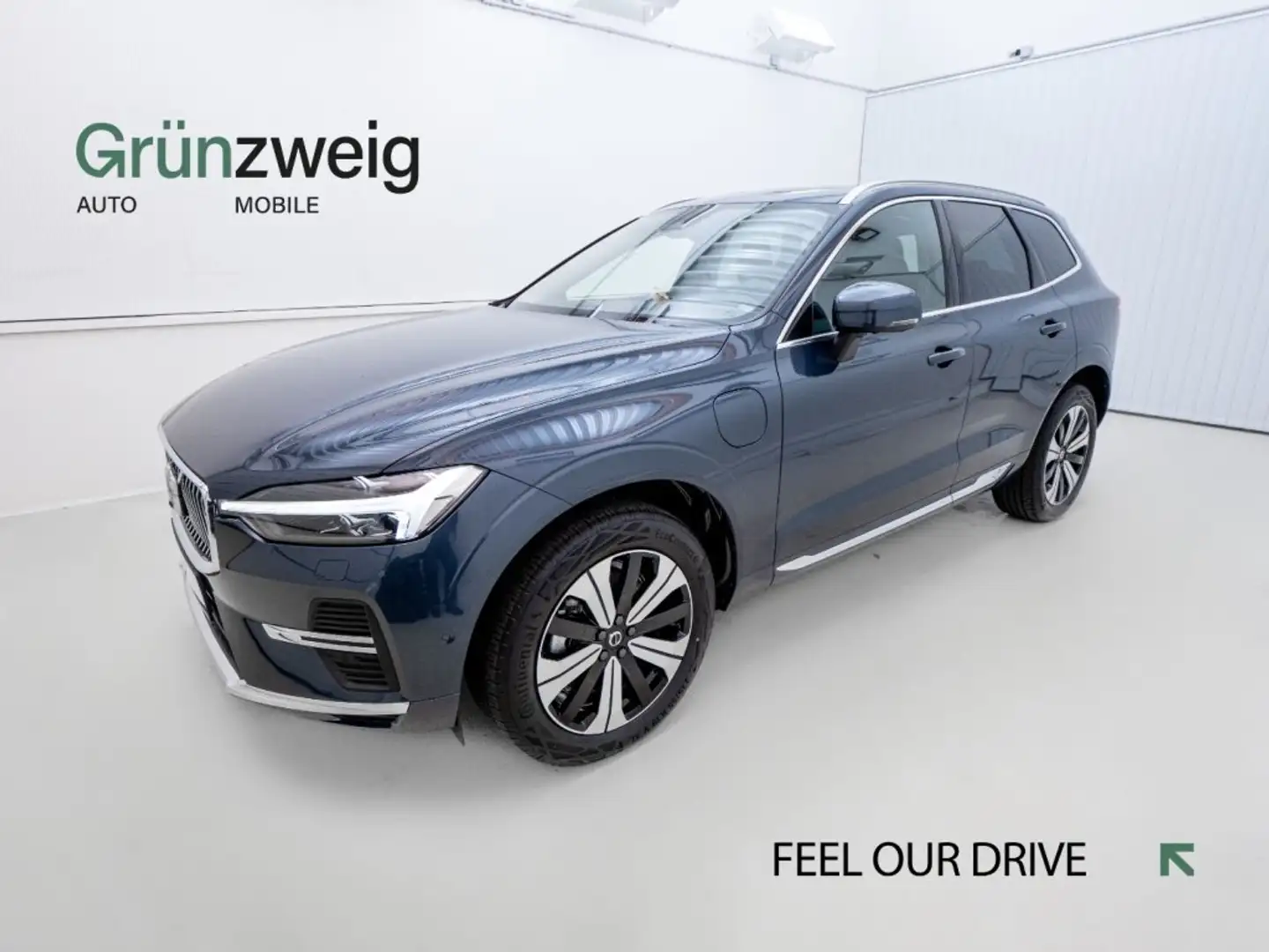 Volvo XC60 Plus, T6 AWD Plug-in Hybrid, Elektrisch/Benzin, Br Blau - 1