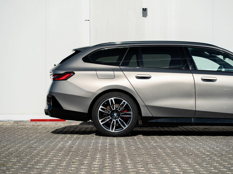 BMW 520 d Tour M-Sport PRO AHK PANO ACC Sitzlüft H&K — photo 6