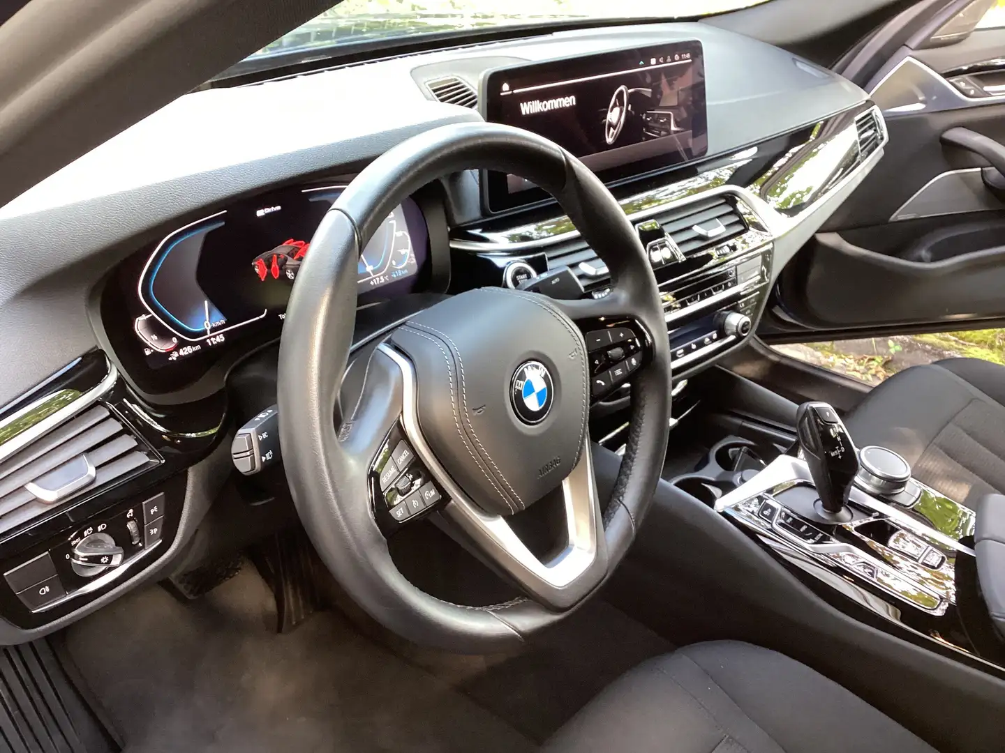 BMW 530 e Limousine HK HiFi DAB WLAN Komfortzg. Shz Blauw - 2