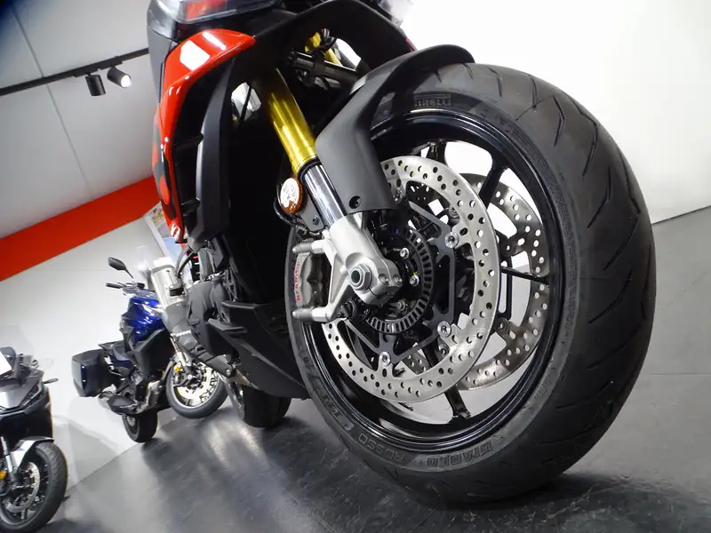 Aprilia Tuono - foto 7