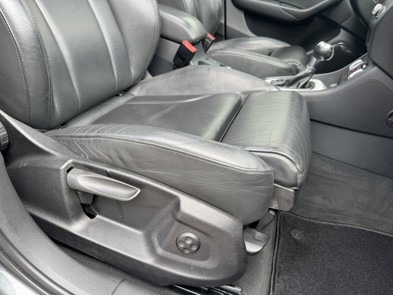 Audi Q3 2.0 TDI quattro 3x S-line Leder Pano Dodehoek Led — photo 34