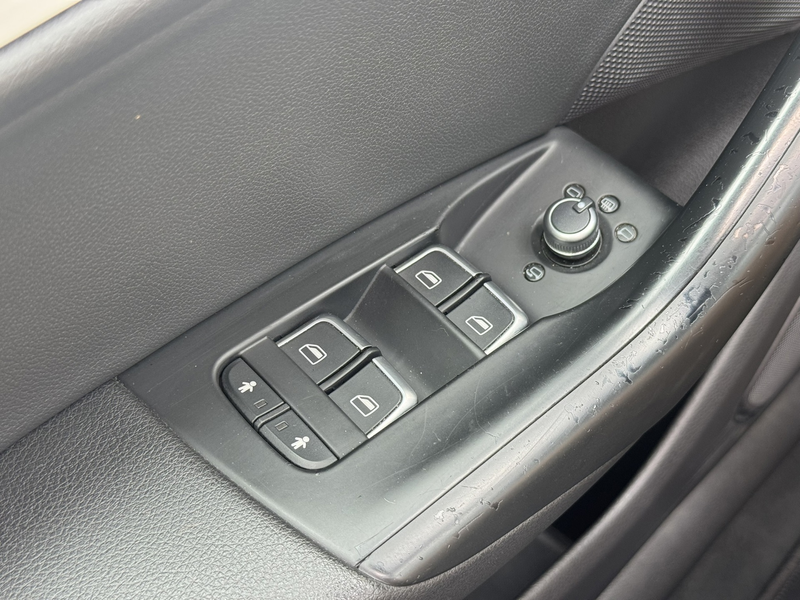 Audi Q3 2.0 TDI quattro 3x S-line Leder Pano Dodehoek Led — photo 28