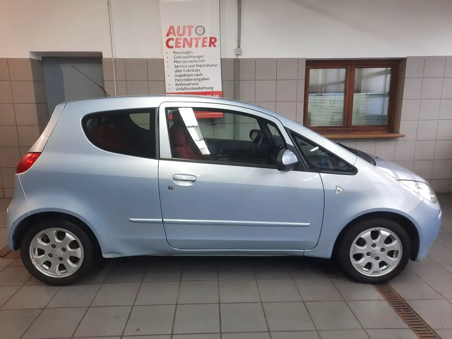 Mitsubishi Colt CZ3 Lim. 3-trg. 1.3 Invite Blau - 2