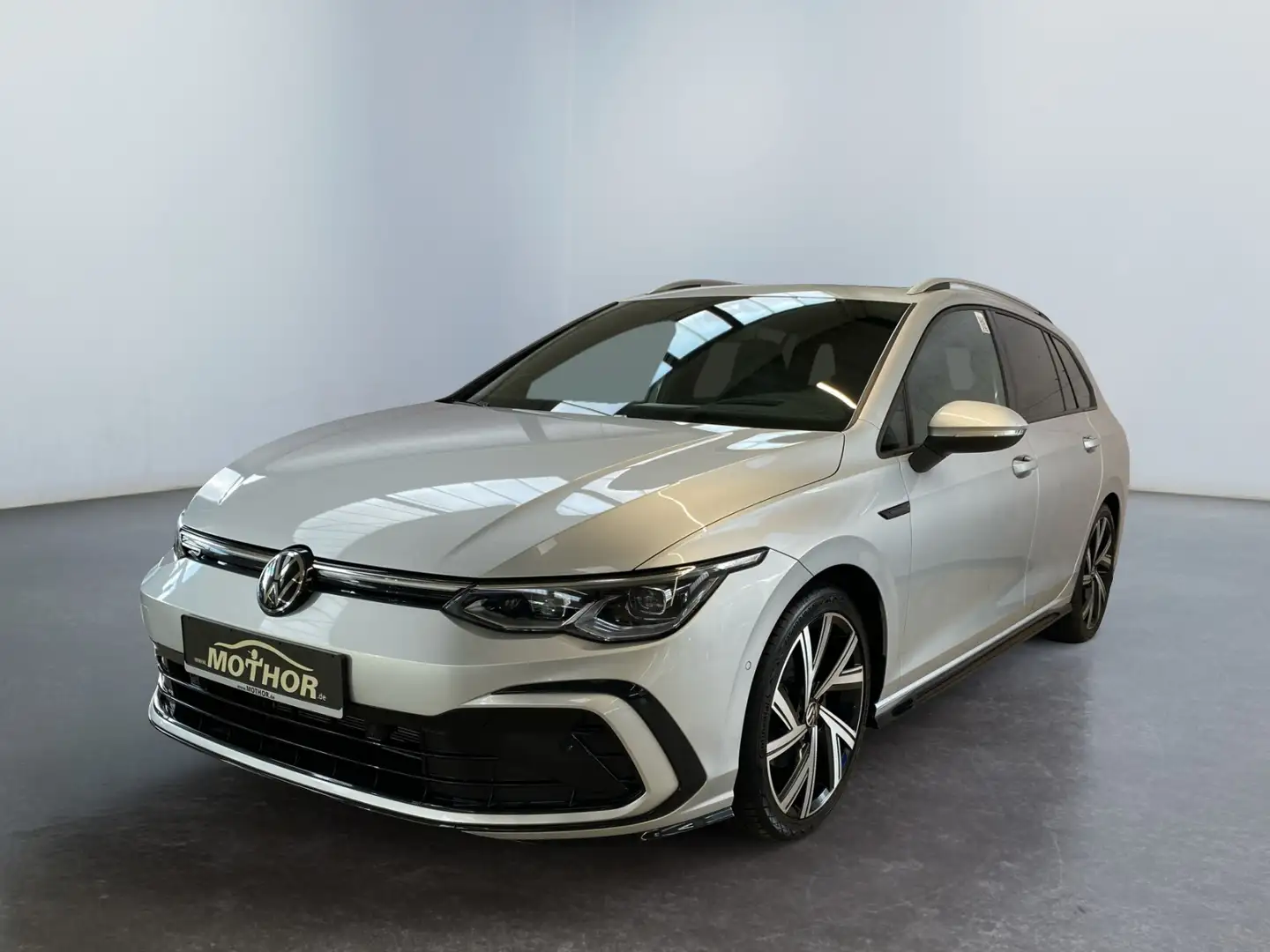 Volkswagen Golf Variant Golf VIII Variant R-Line 1.5 eTSI DSG LED NAVI Silber - 2