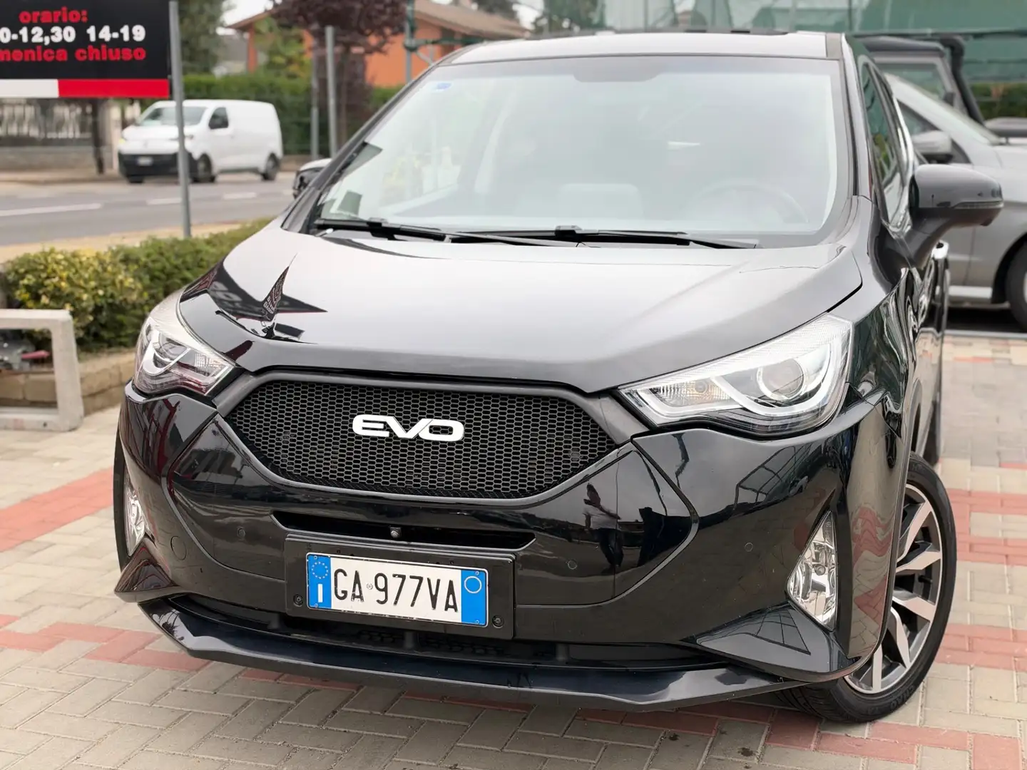 DR Automobiles DR4 dr4 Sport 1.6 Bi-Fuel GPL Schwarz - 1