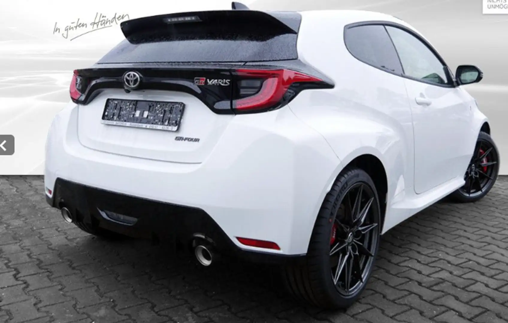 Toyota Yaris GR RZ Circuit Pack Blanco - 2