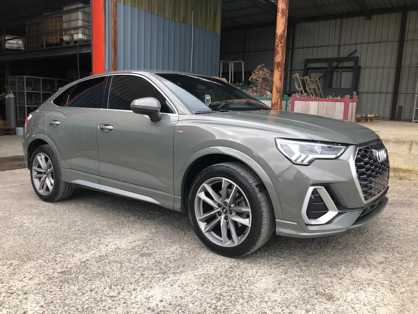 Audi Q3 Sportback 35 TFSI Sport Edition S tronic Gris - 2
