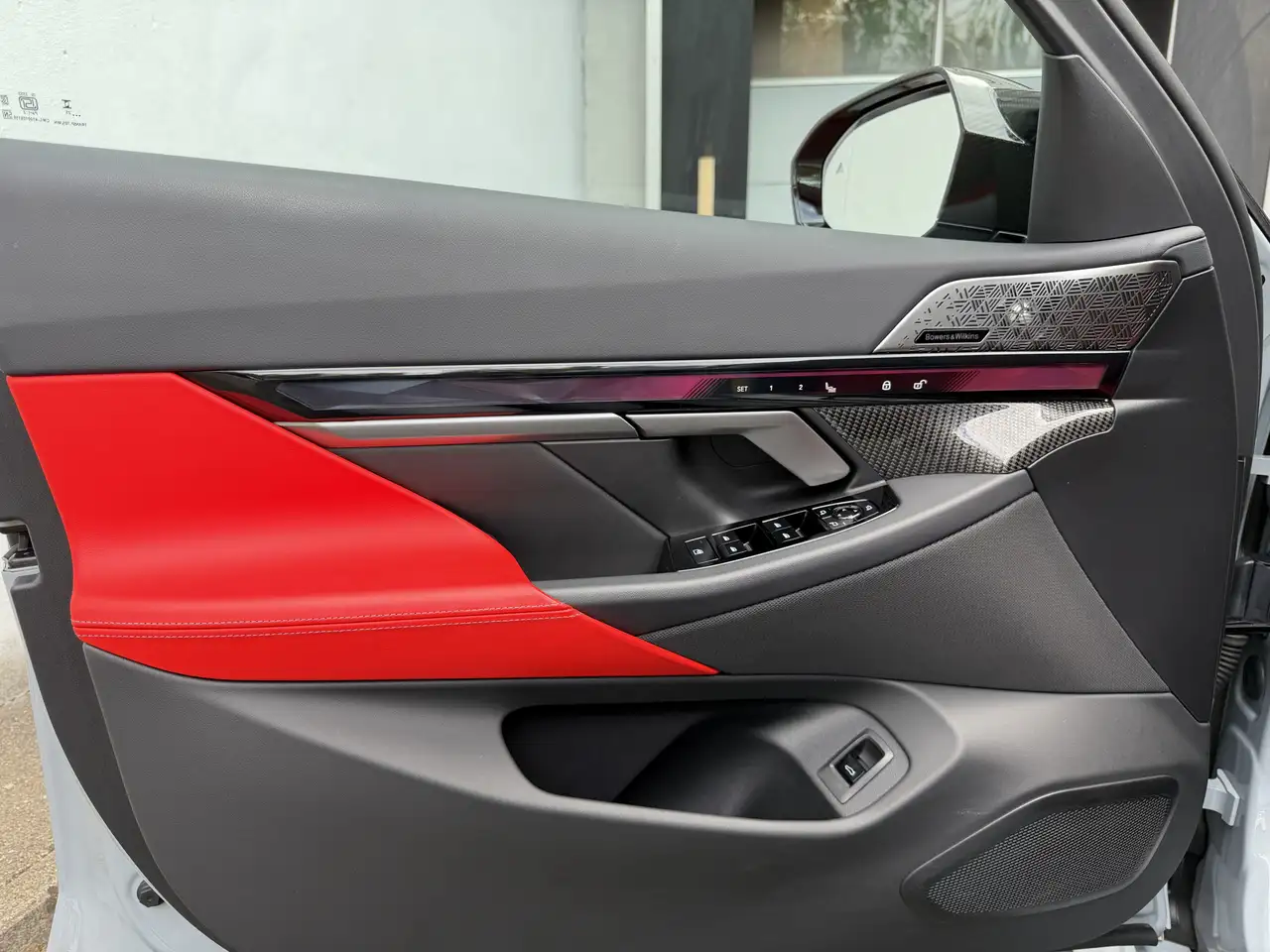 BMW M5 Carbon Bowers&Wilkins Akrapovic Head-Up 360° 11