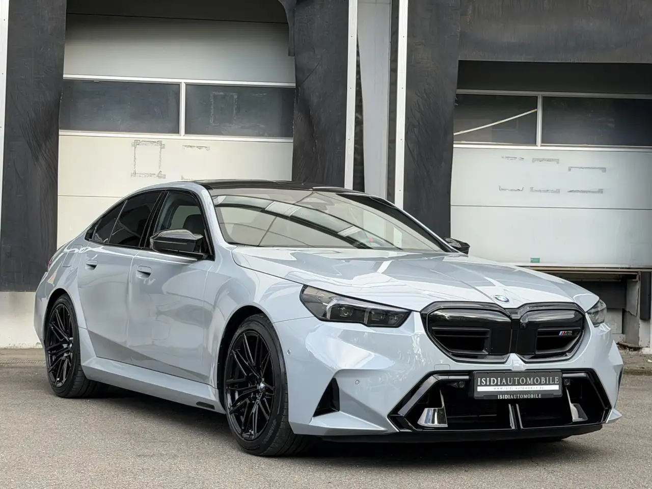 BMW M5 Carbon Bowers&Wilkins Akrapovic Head-Up 360° 9