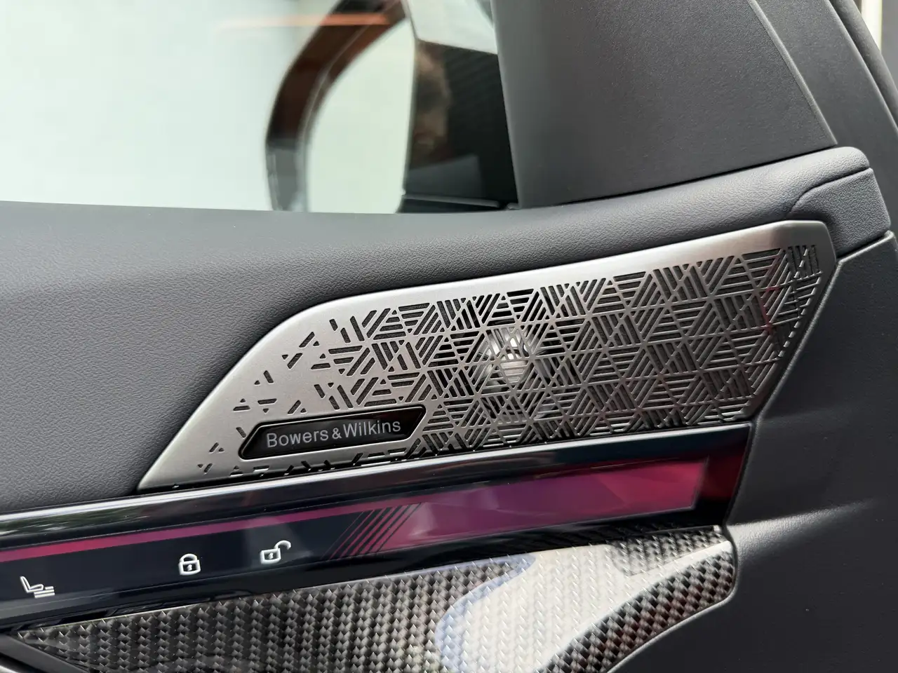 BMW M5 Carbon Bowers&Wilkins Akrapovic Head-Up 360° 12