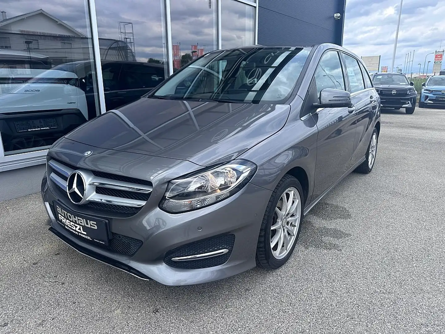 Mercedes-Benz B 200 CDI Aut. Grigio - 1