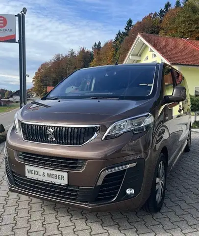 Peugeot Traveller Active L2 HDI FAP 150 *Navi*AHK*8Sitzer*