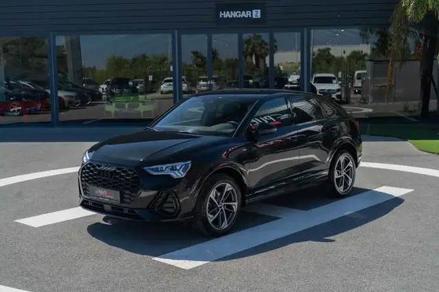 Audi Q3 view 3