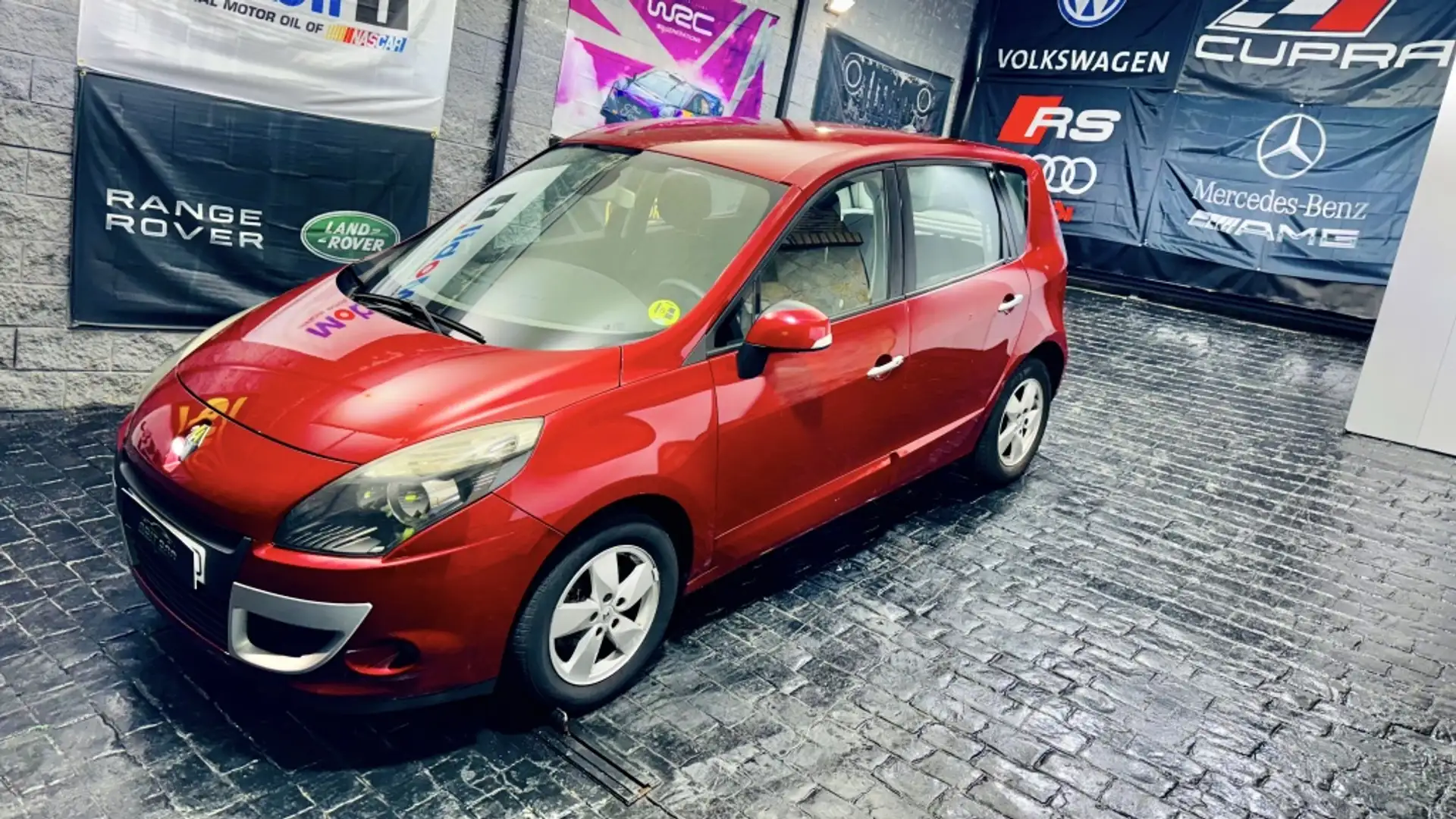 Renault Grand Scenic 1.6dCi Dynamique En. 5pl. 130S&S Červená - 1