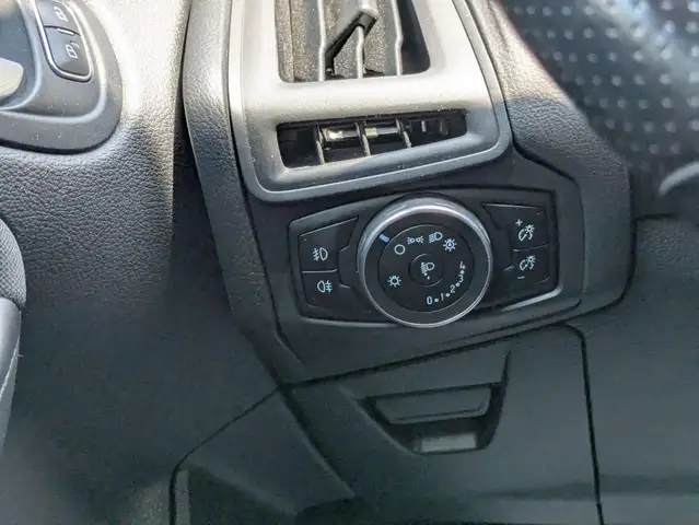 Ford Focus view 10