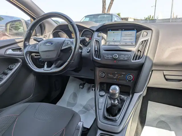 Ford Focus view 7