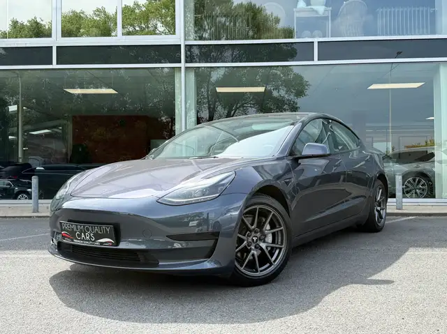 Tesla Model 3 PANO / 360°CAMERA / ZETEL & STUURVERWARMING / BTW AFTREKBAAR /
