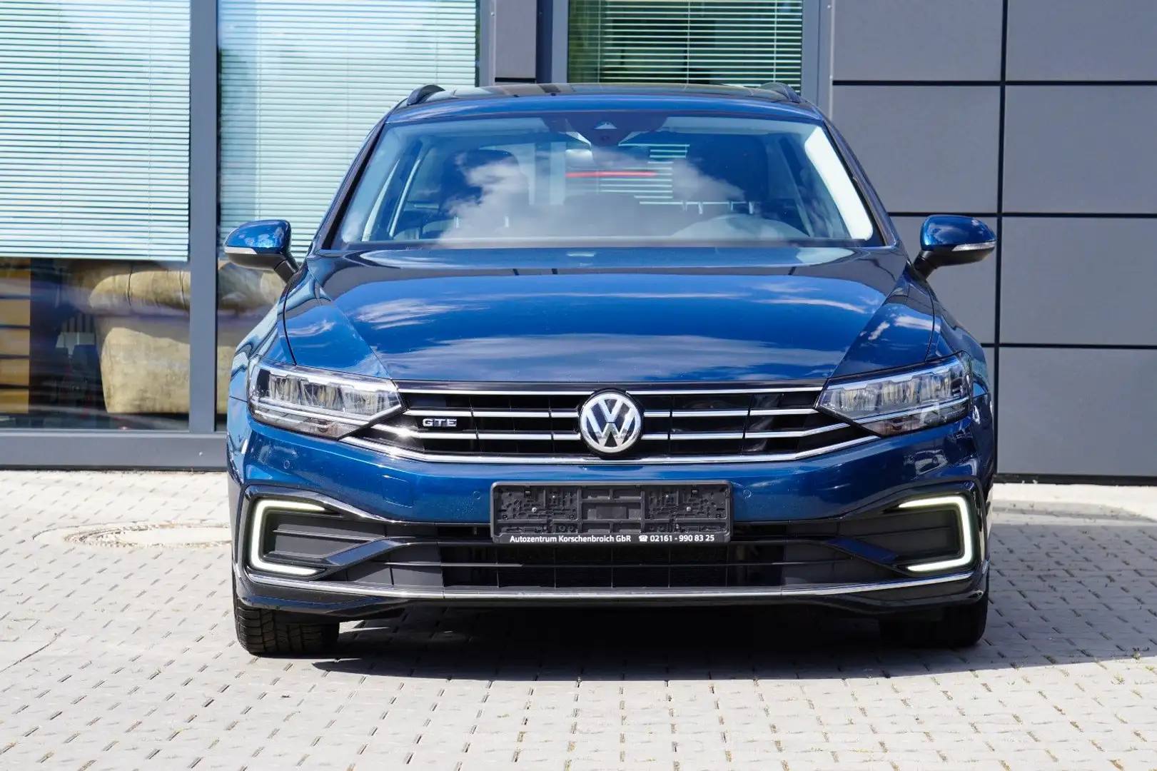 Volkswagen Passat Variant GTE *Pano*Kamera*Massage*ACC* Blau - 2
