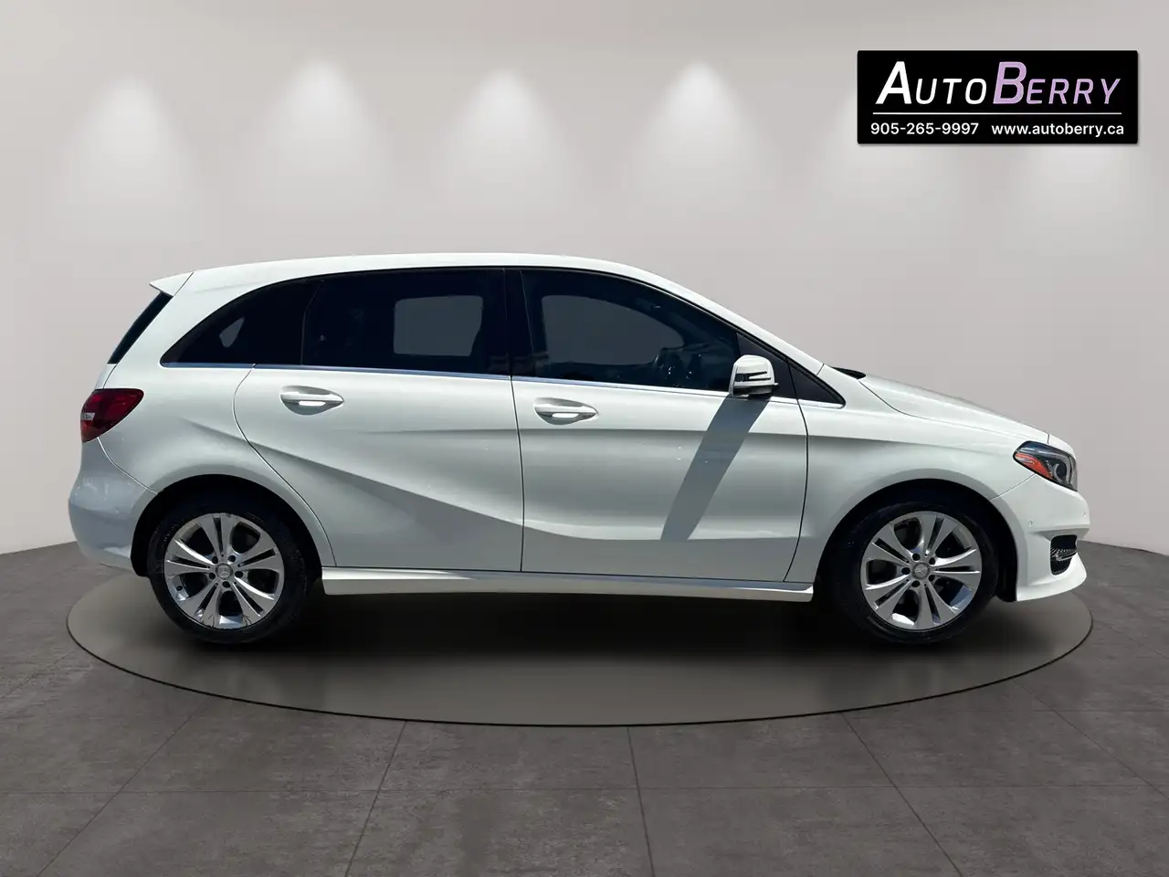 Mercedes-Benz B-Class photo Mercedes-Benz B-Class