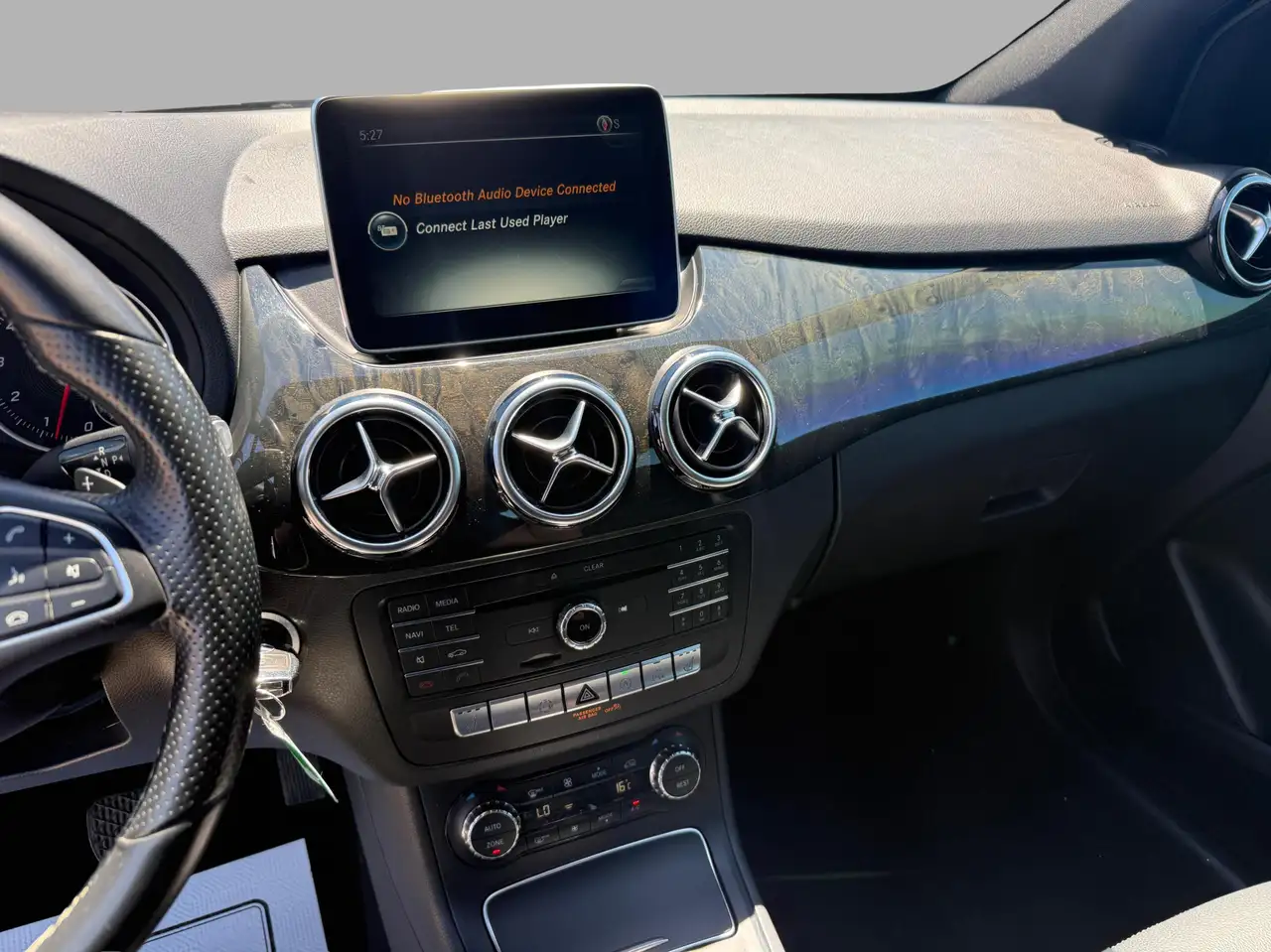 Mercedes-Benz B-Class photo Mercedes-Benz B-Class