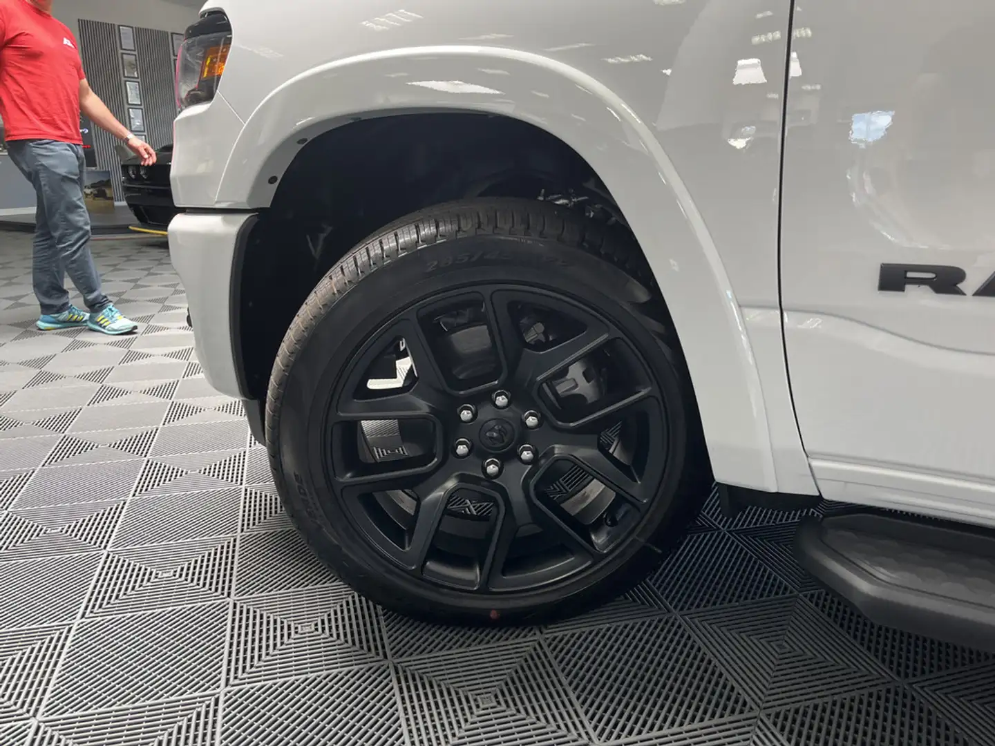 Dodge RAM Laramie Night Premium Gen 6,Biturbo,LPG,Pano,ALP Wit - 2
