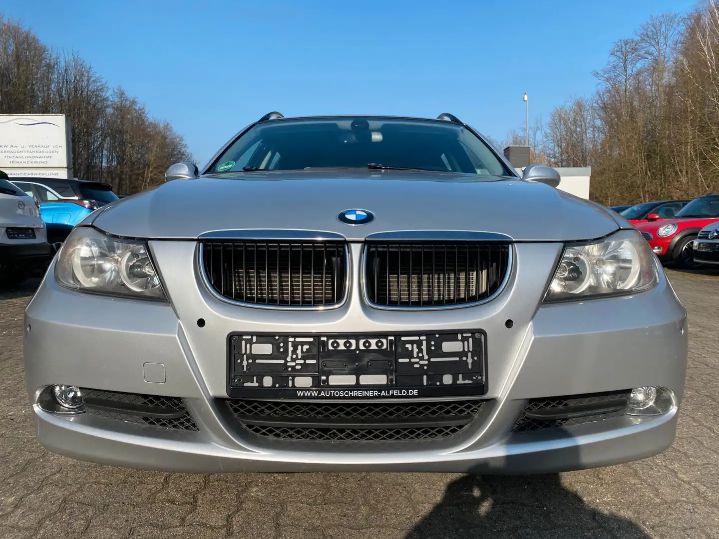 BMW 320 Baureihe 3 Touring 320i PDC SHZ TEMPO Silber - 2