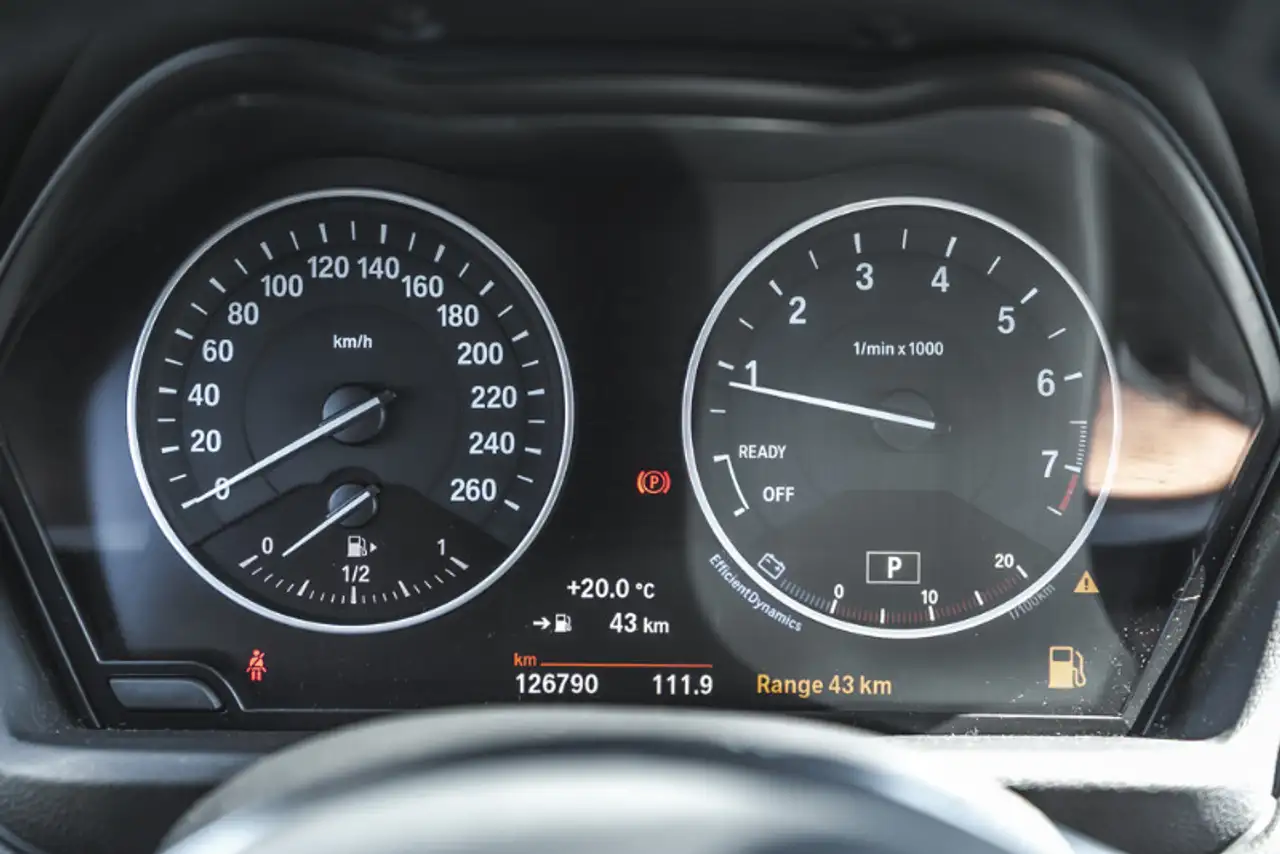 BMW X1 photo BMW X1
