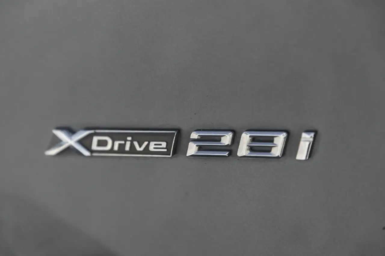 BMW X1 photo BMW X1
