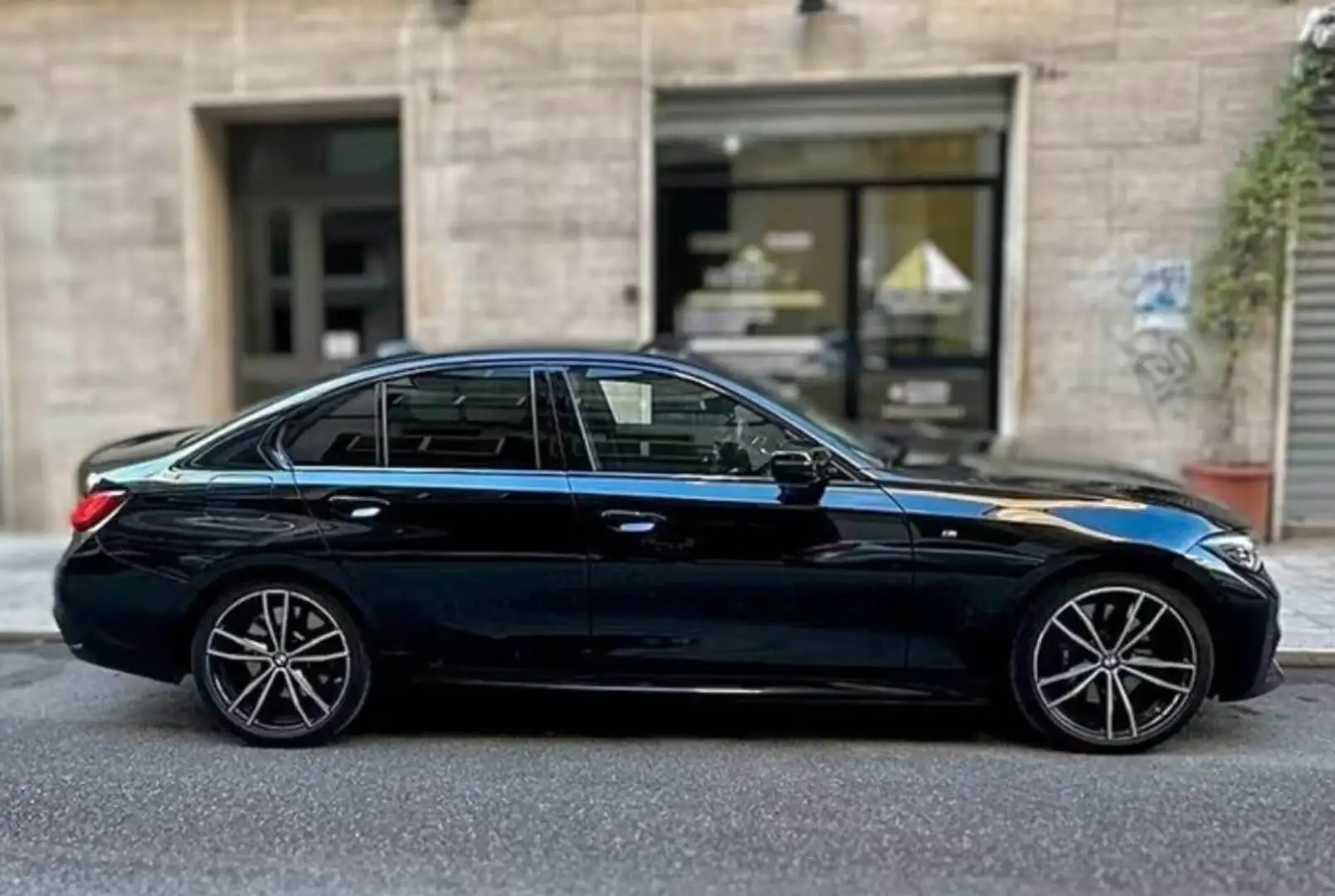 BMW 330 Serie 3 G20 2019 Berlina 330d mhev 48V Msport auto Nero - 1