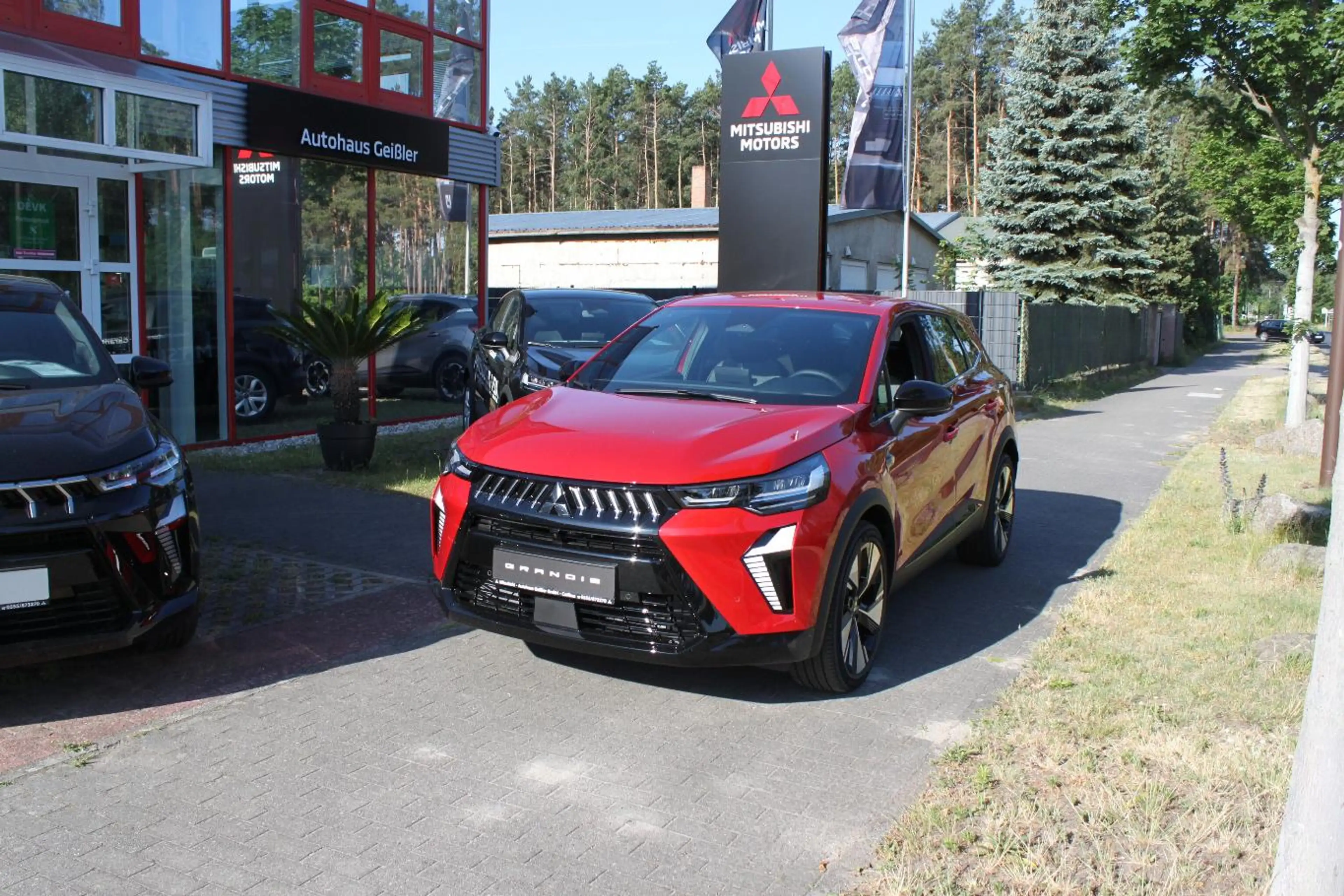 Mitsubishi Grandis Intro Edition 1.3 T-Benziner 7-DCT