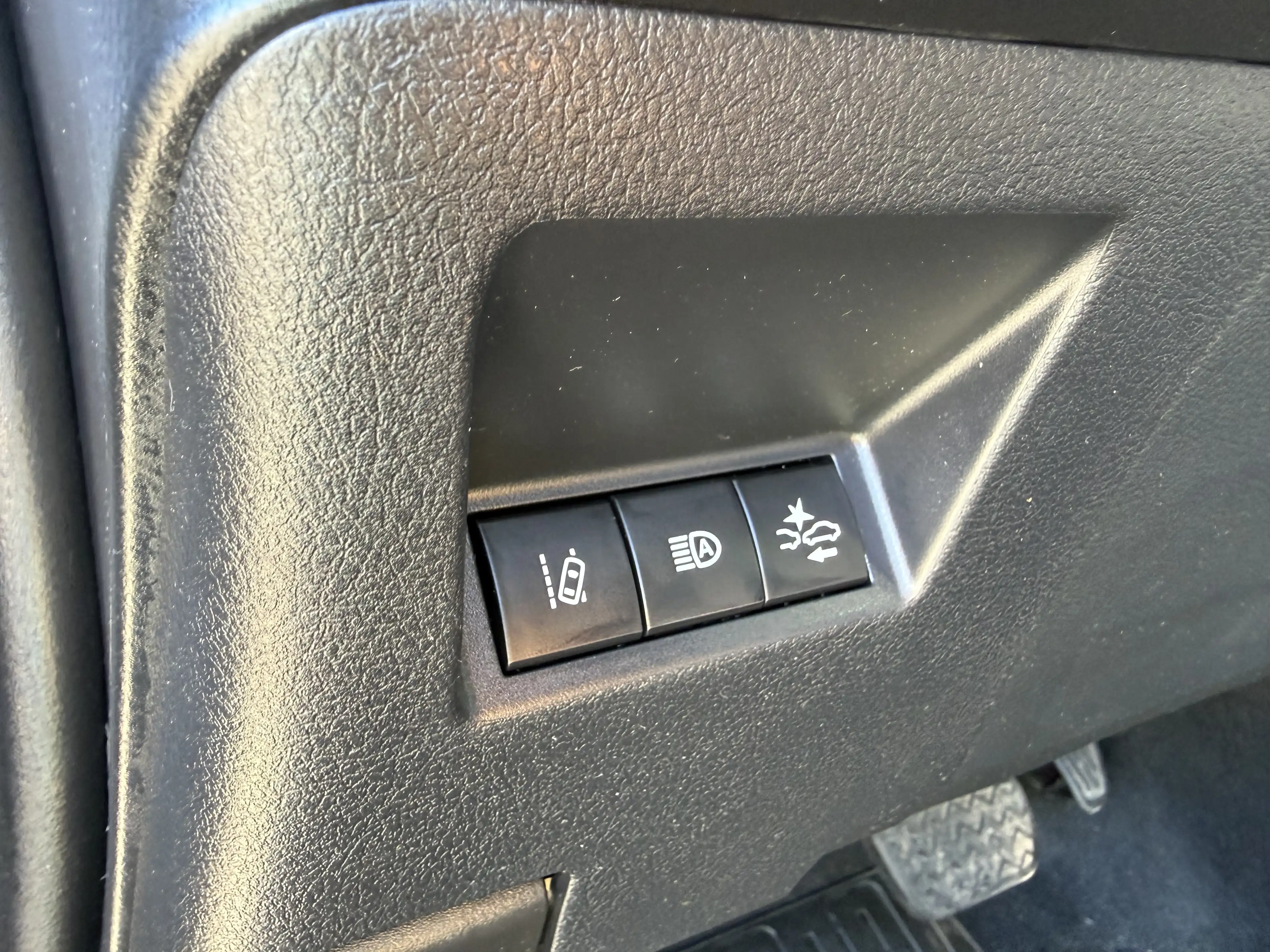 Toyota Yaris Hybrid*ERSTE HAND *47 TKM* TÜV NEU*AUTOMATIK*Spurhalteassistent* — photo 15