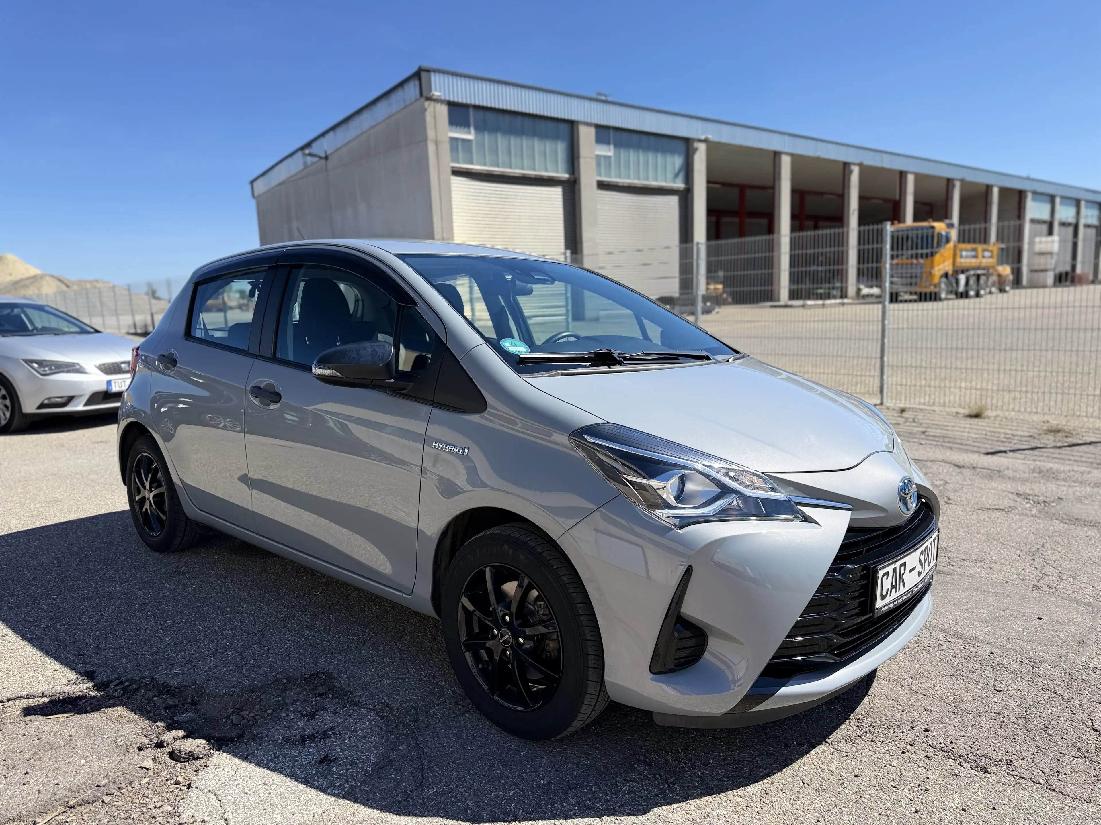 Toyota Yaris Hybrid*ERSTE HAND *47 TKM* TÜV NEU*AUTOMATIK*Spurhalteassistent* — photo 3
