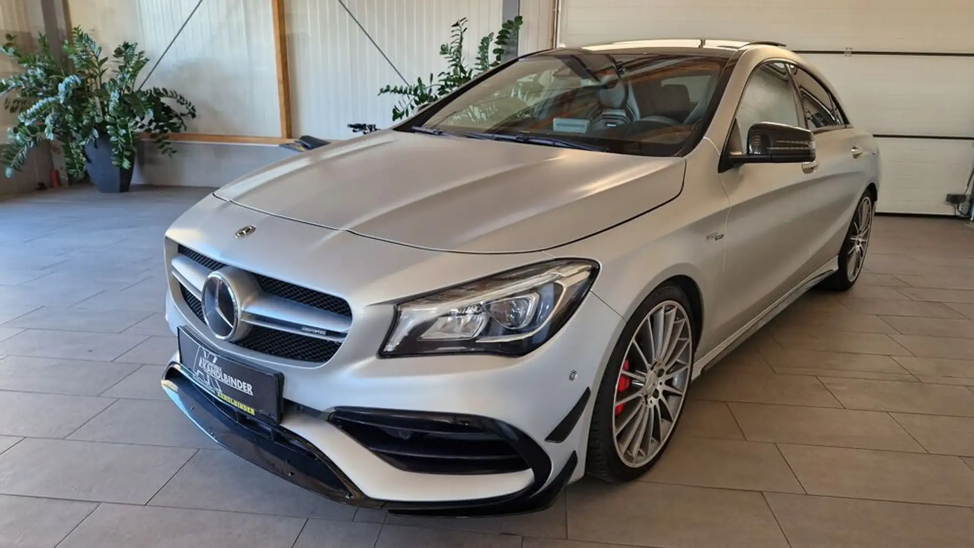 Mercedes-Benz CLA 45 AMG 4MATIC Aut. ''Peformance-Sitze'' Silber - 1