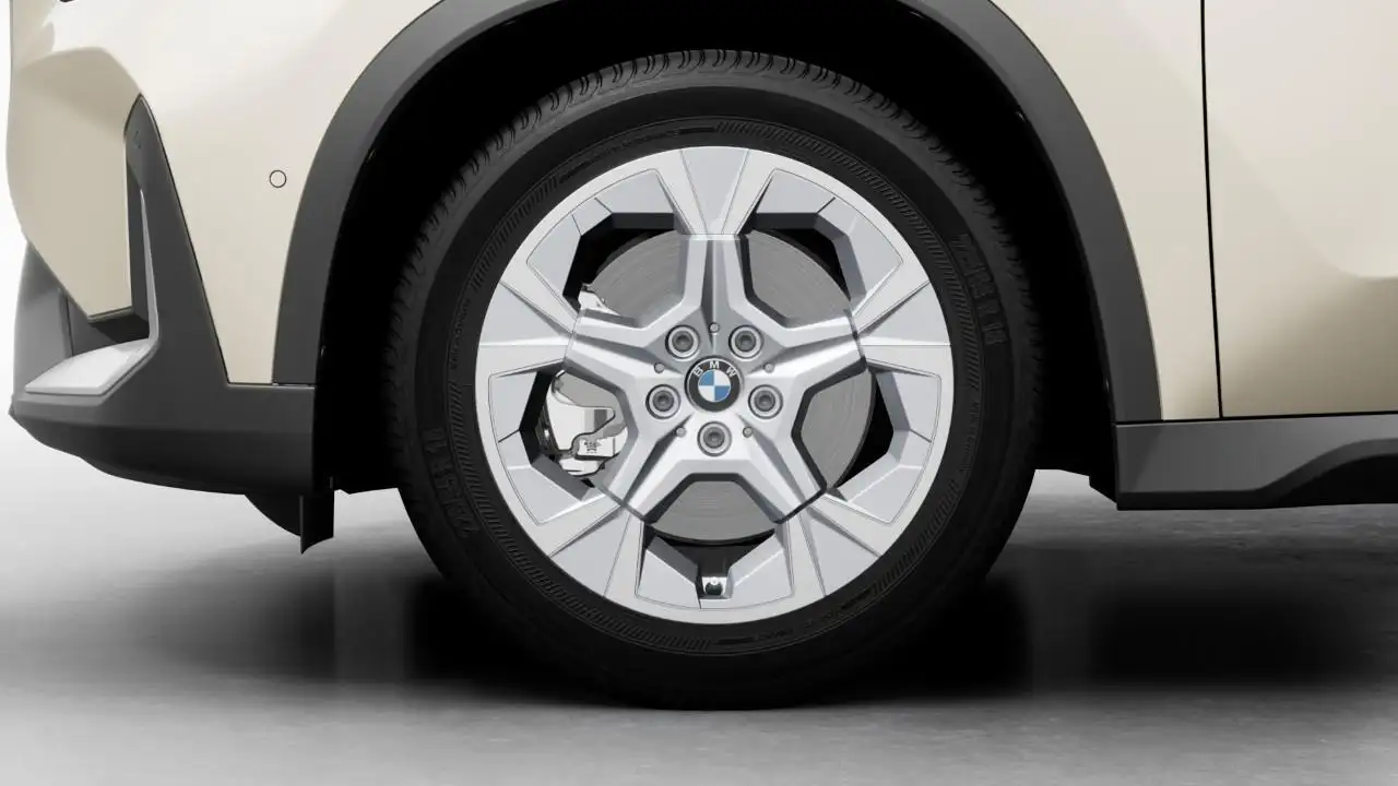 BMW X1 снимка BMW X1