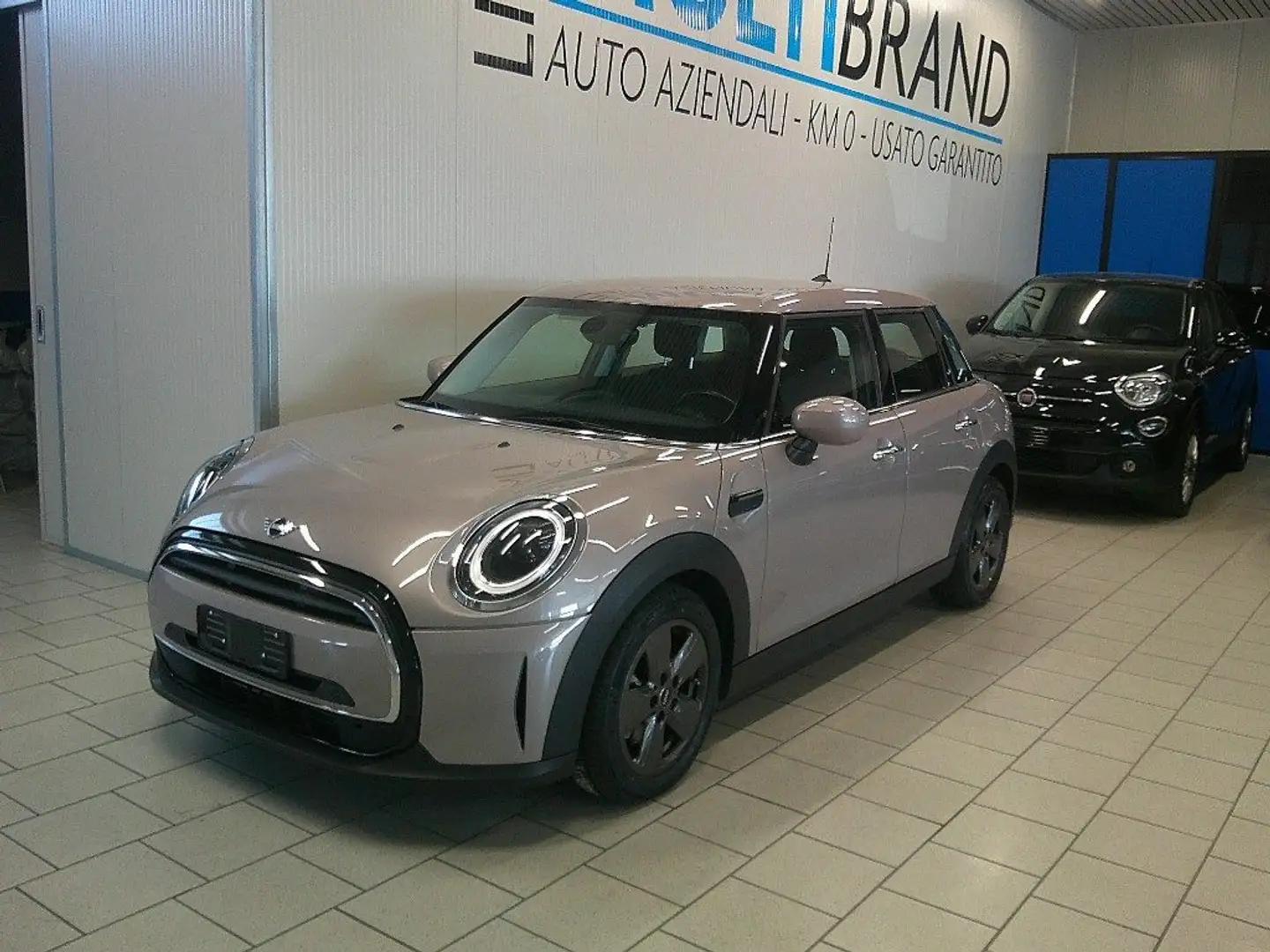 MINI Cooper 1.5 Classic 5 porte Automatica Garanzia 24 Mesi Grigio - 1