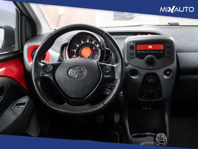 Toyota Aygo view 11