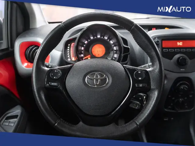 Toyota Aygo view 12