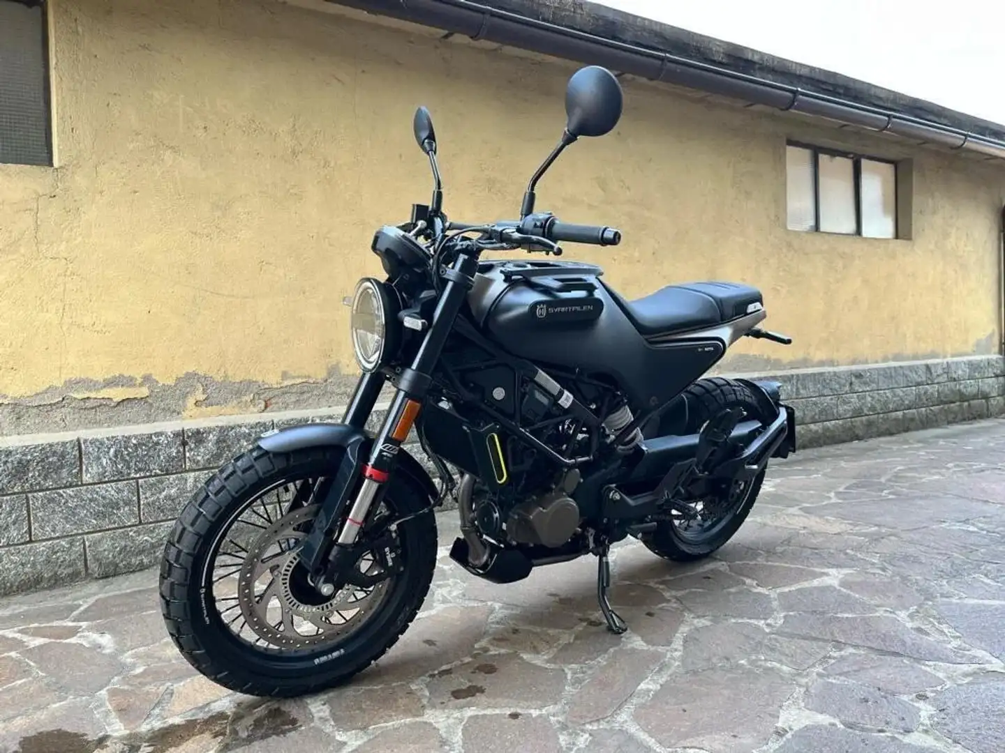 Husqvarna Svartpilen 125 Czarny - 1