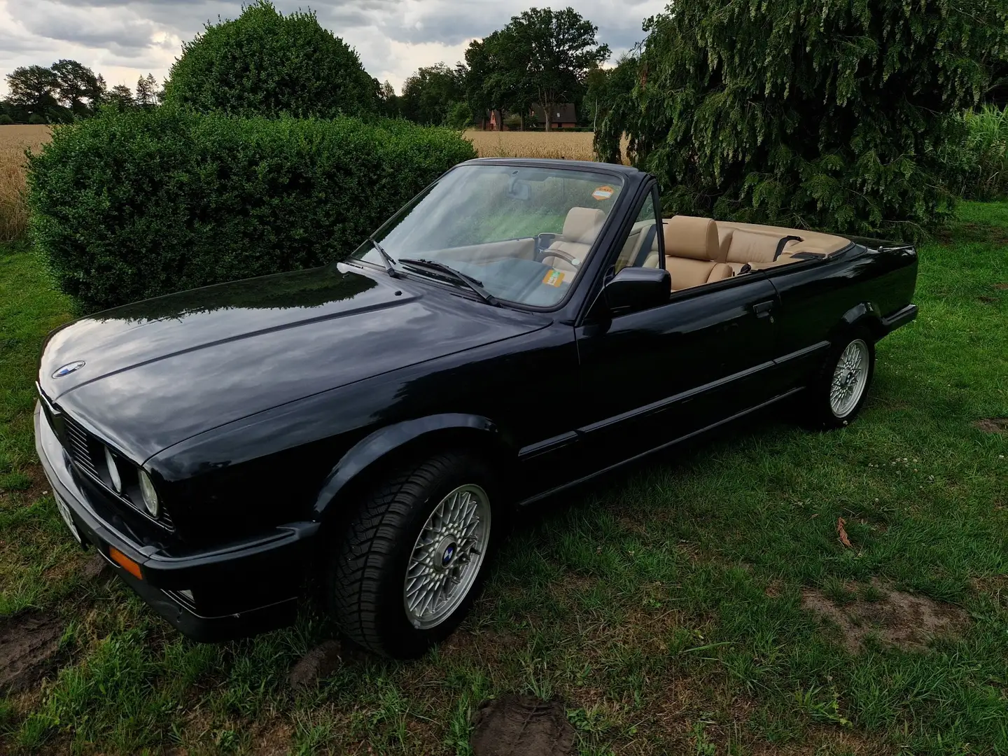 BMW 325 Erstbesitz,scheckheft,KAT,Leder+Verdeck neu,H Kenz Czarny - 1
