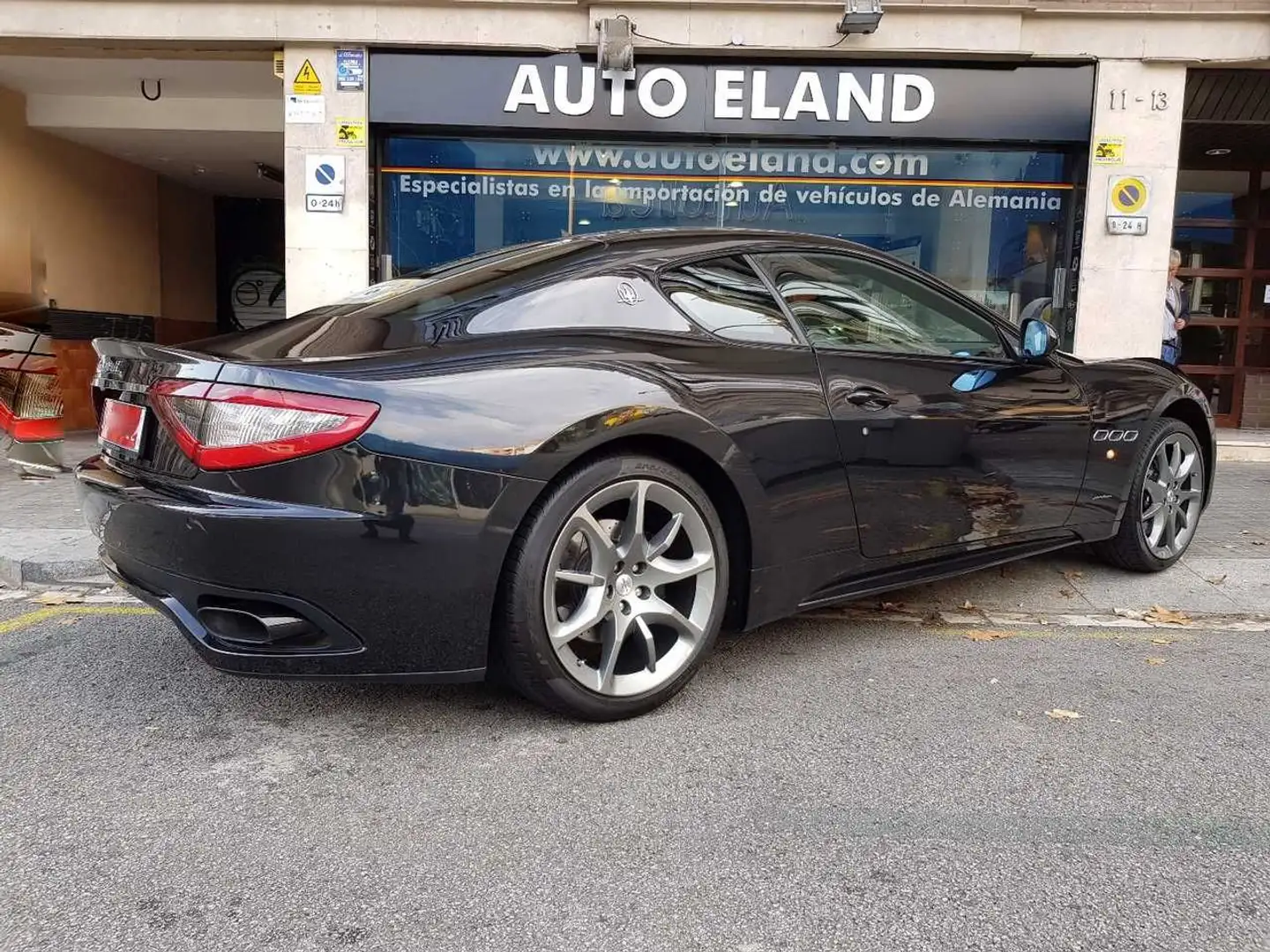 Maserati GranTurismo MC Stradale Aut. Чорний - 1