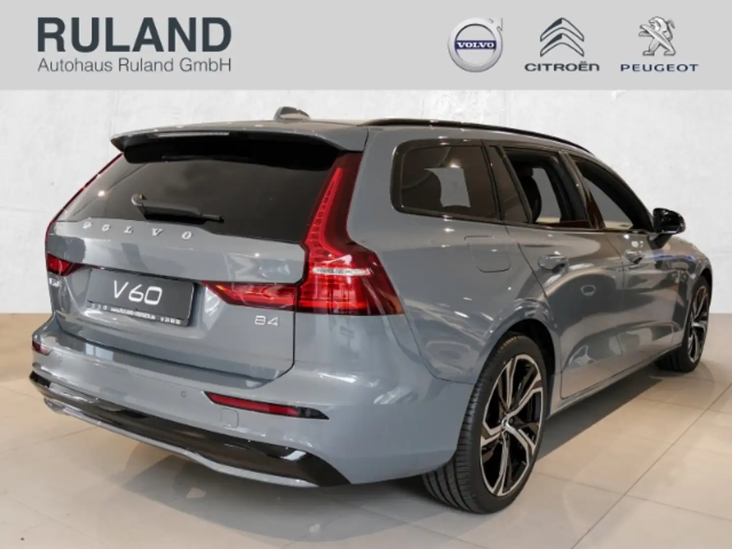 Volvo V60 Plus Dark B4 Diesel e-Sitze ACC Rückfahrkam. Fernl Grau - 2