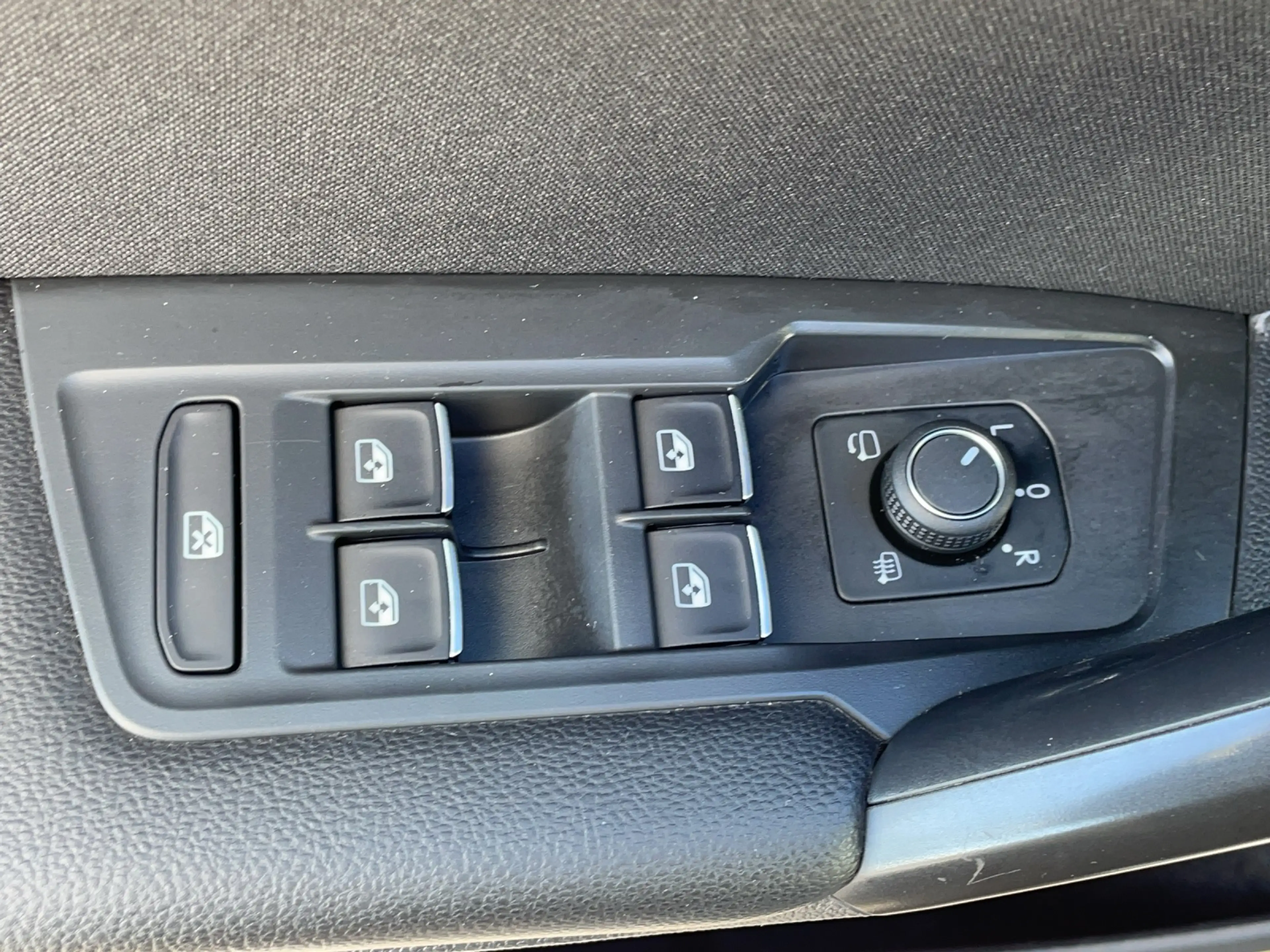 Volkswagen Tiguan Allspace 2.0 TDI DSG 4MOTION Highline R-Line-Paket Black... — photo 6