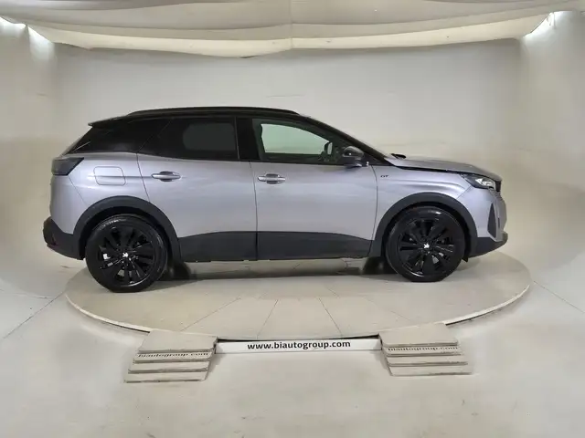 Peugeot 3008 view 5