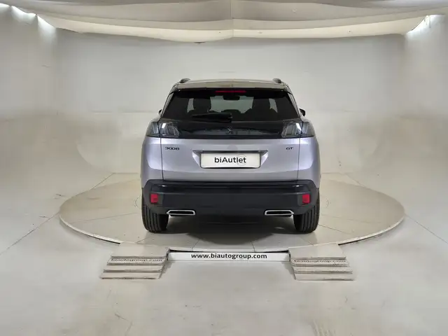 Peugeot 3008 view 3