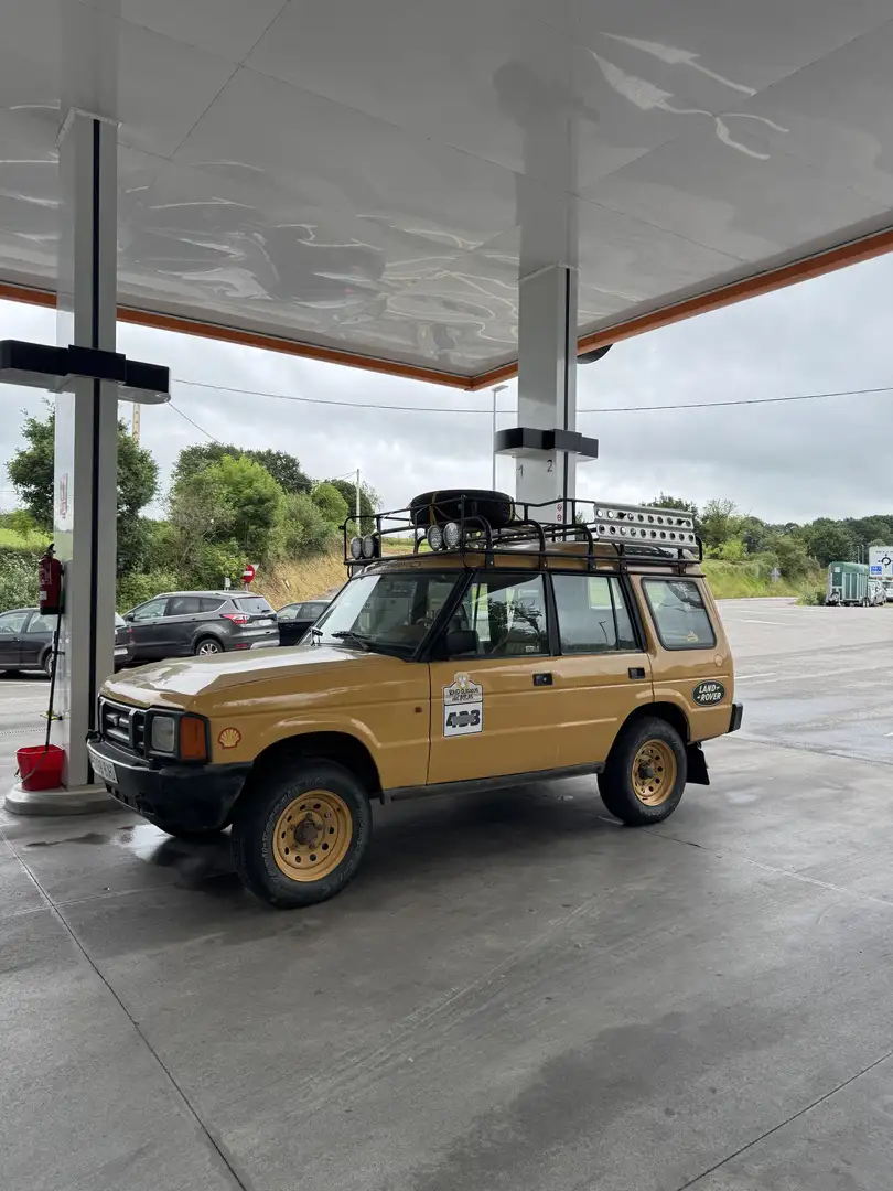 Land Rover Discovery 3.5 EFI Żółty - 1