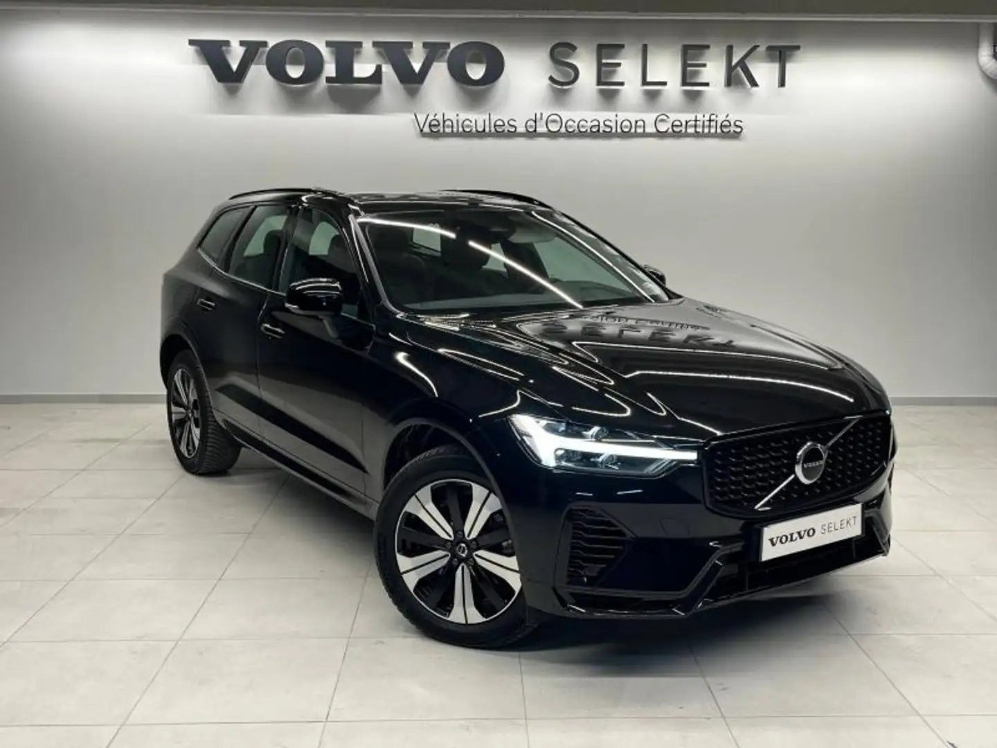 Volvo XC60 T6 Hybride Rechargeable 253 + 145ch Plus Style Dark Geartronic 8 AWD Noir - 2