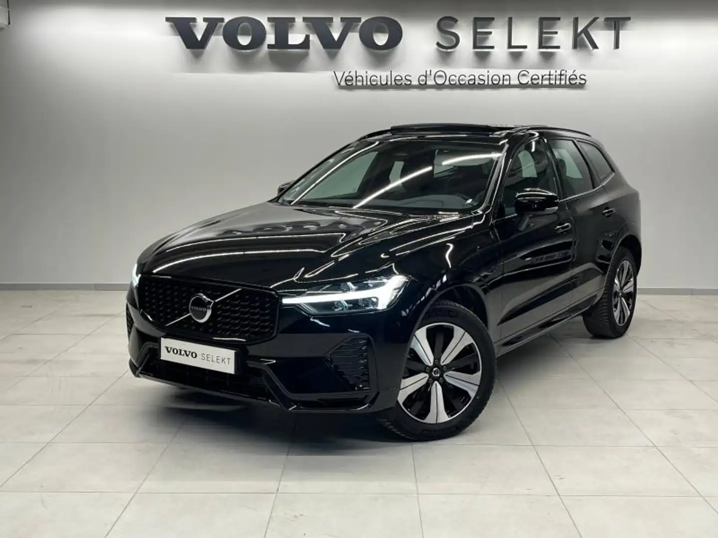 Volvo XC60 T6 Hybride Rechargeable 253 + 145ch Plus Style Dark Geartronic 8 AWD Noir - 1